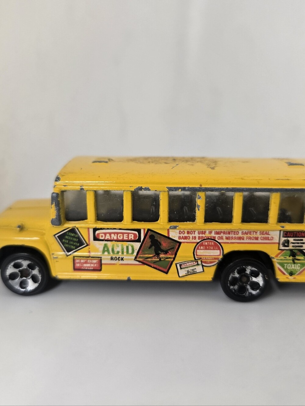 1998 Hot Wheels School Bus from the "Mixed Signals" Series